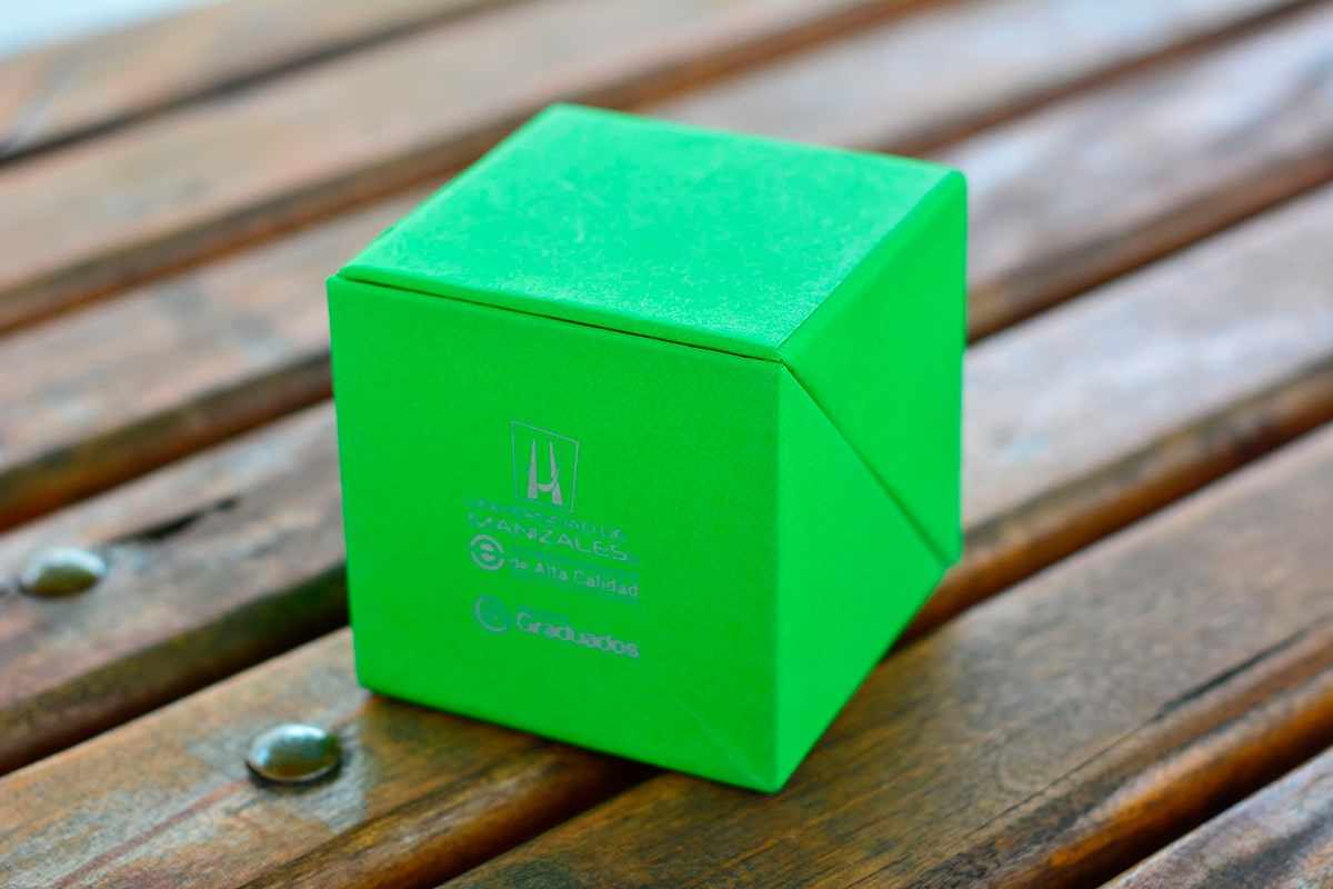 CUBO MEMOS UM