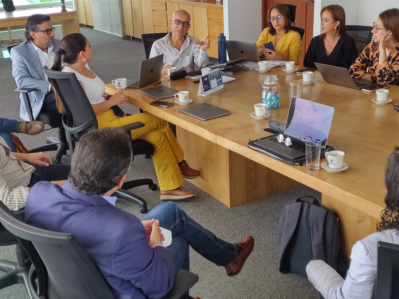 Reunión directivos UManizales y secretario de tic y competitividad de Manizales