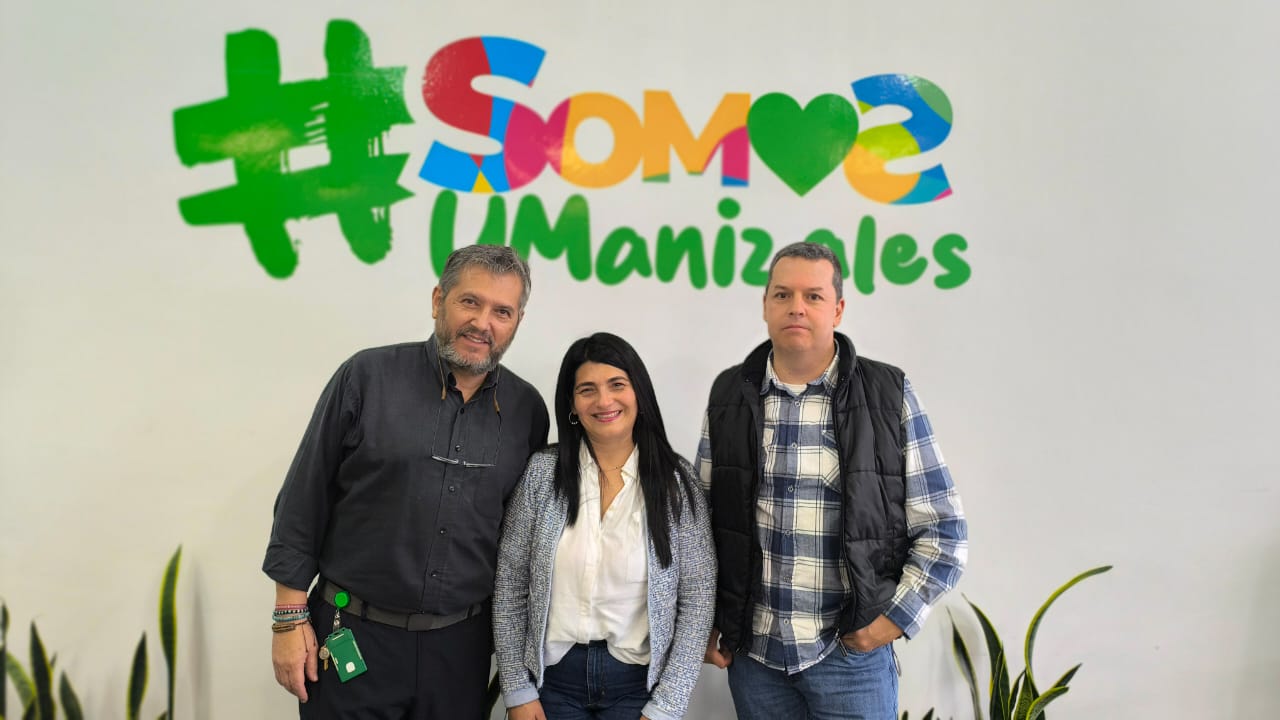 Ricardo Uribe, Max Bernal